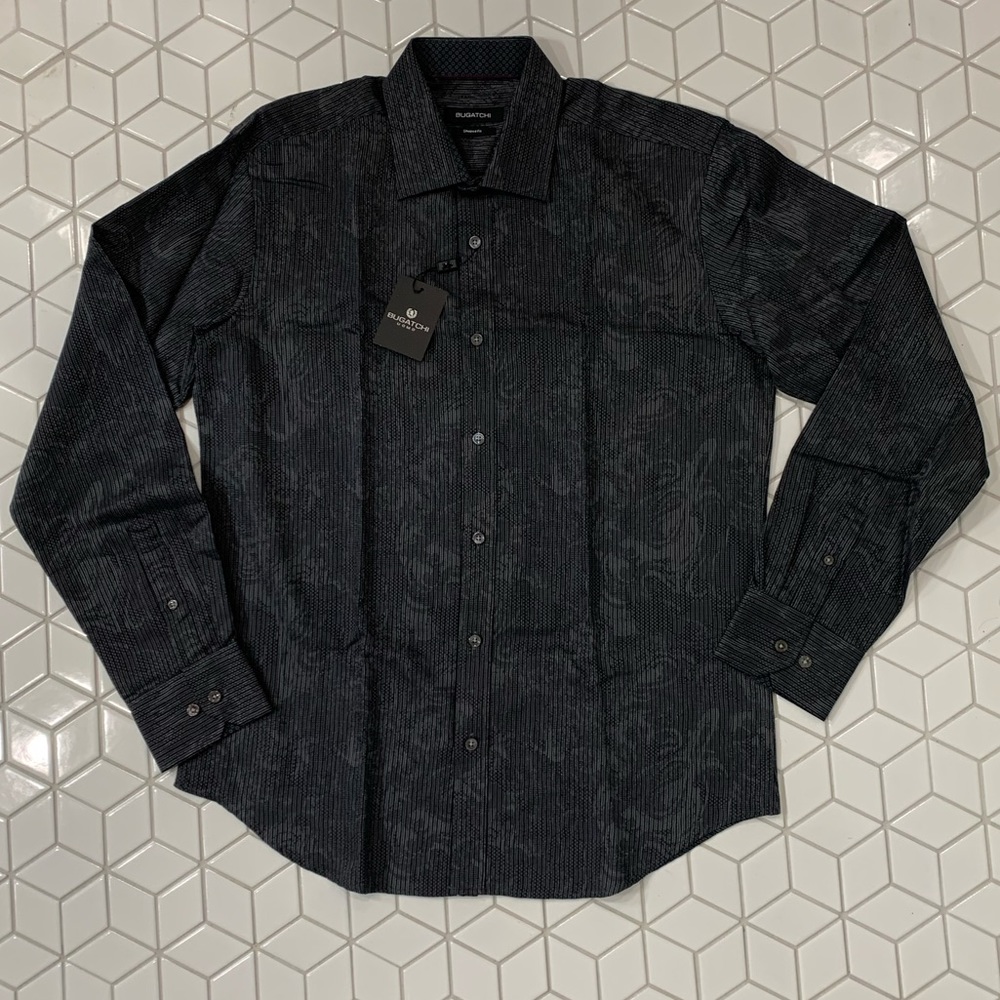 *NWT* Black Bugatchi Shaped Fit Button Down